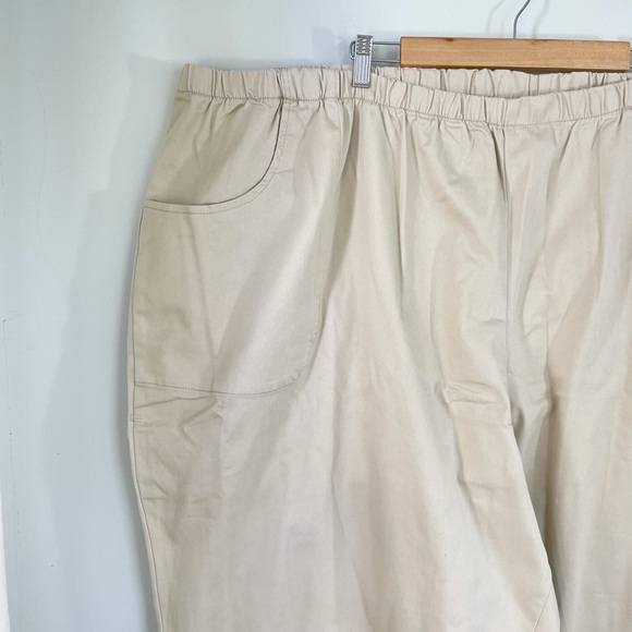Woman Within plus size Khaki pull on Capris Pants - Picture 3 of 10